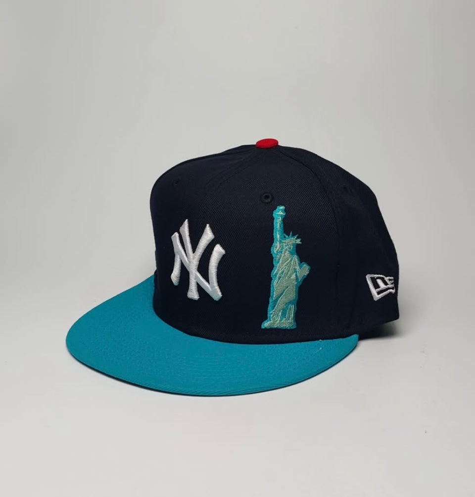 RARE NYC YANKEES NEW ERA SNAPBACK
